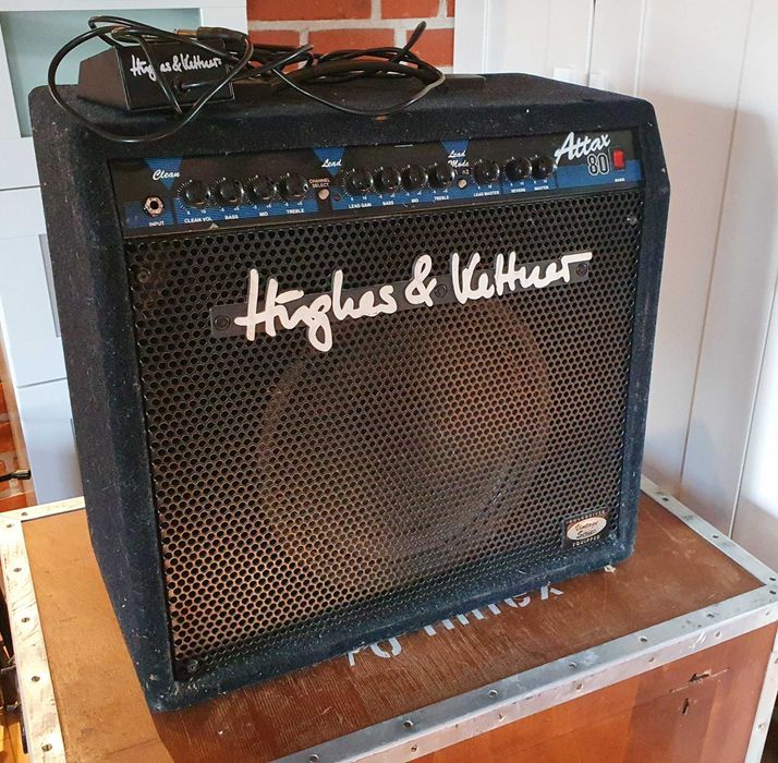 Wzmacniacz do gitary Hughes & Kettner plus Footswitch