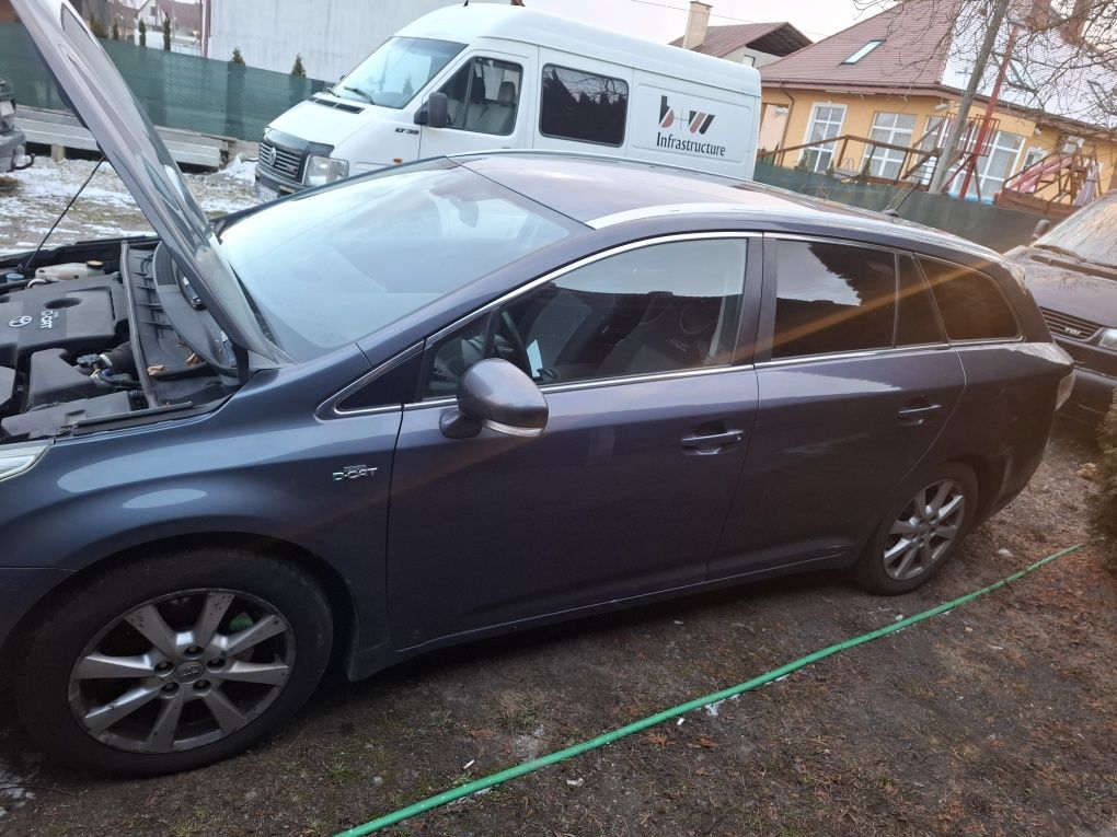 Авторозборка Розборка шрот завчасті Toyota Avensis T27 2,2 в автоматі