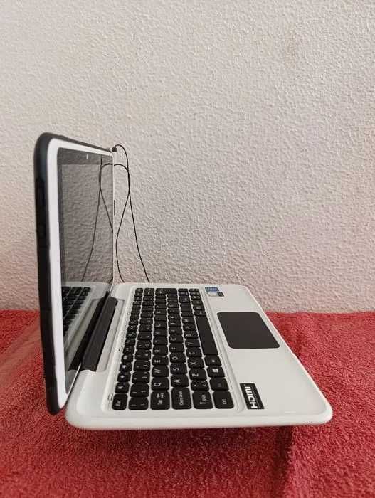 ClasseMate PC JP SLIDE 8201T - Ecrã Tátil