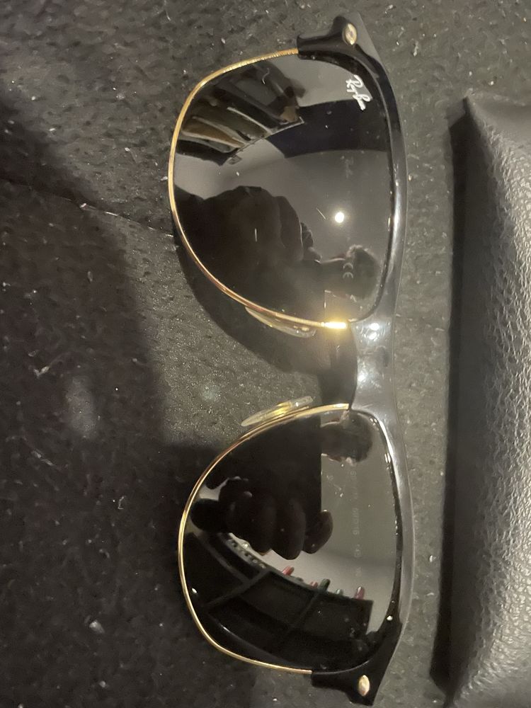 Óculos Ray.Ban.  .