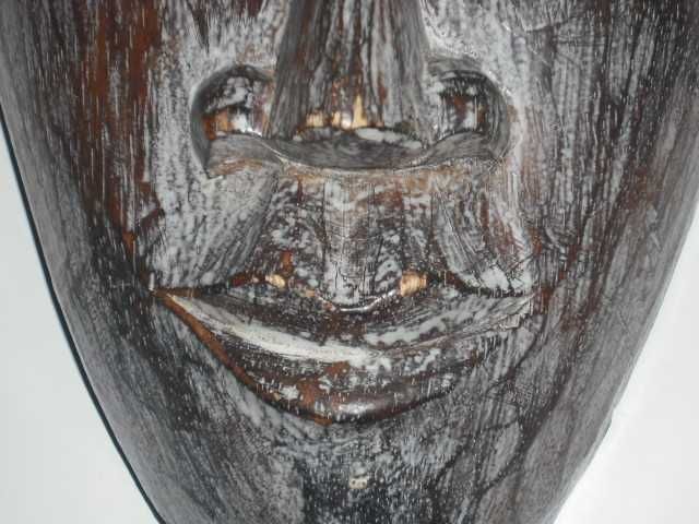 Maska egzotyczna- drewno