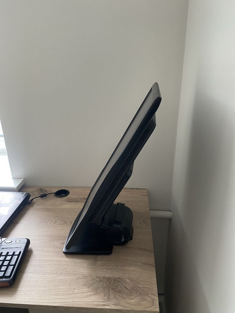 Монітор HP 2206xc
