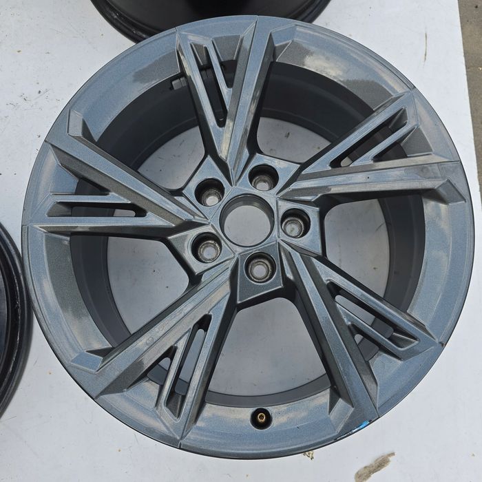 Audi A3 S3 8Y0 18'' 8.0J ET46 5X112 8Y0601025G 1X