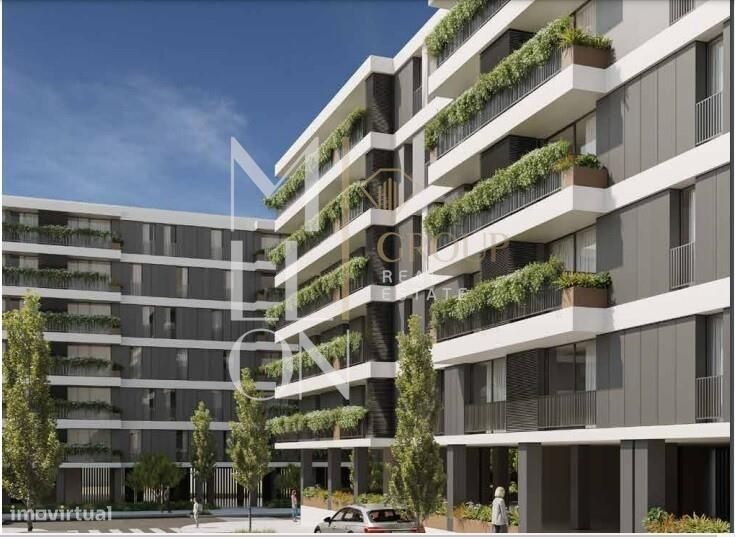 T3 Office Empreendimento Oporto Plaza com varanda e lugar de garagem