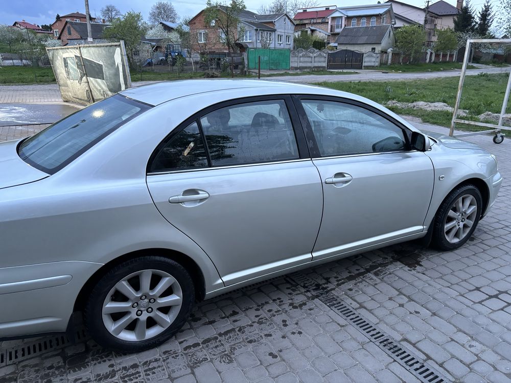 Toyota Avensis 2005