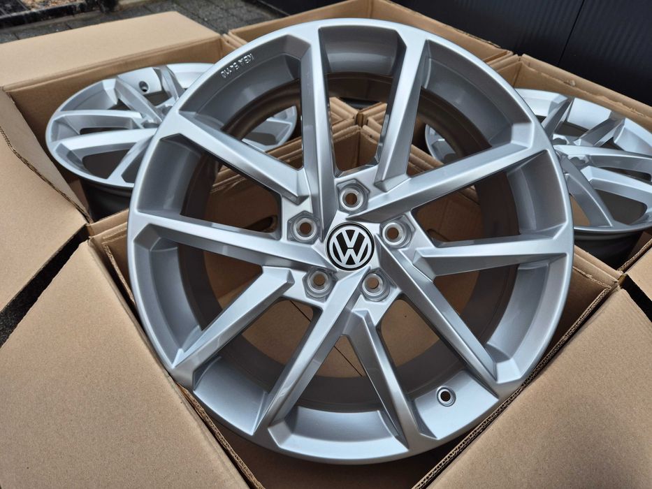 Felgi 18 VW Golf 6 7 8 Touran Jetta T-Roc ID.3 Beetle 5x112