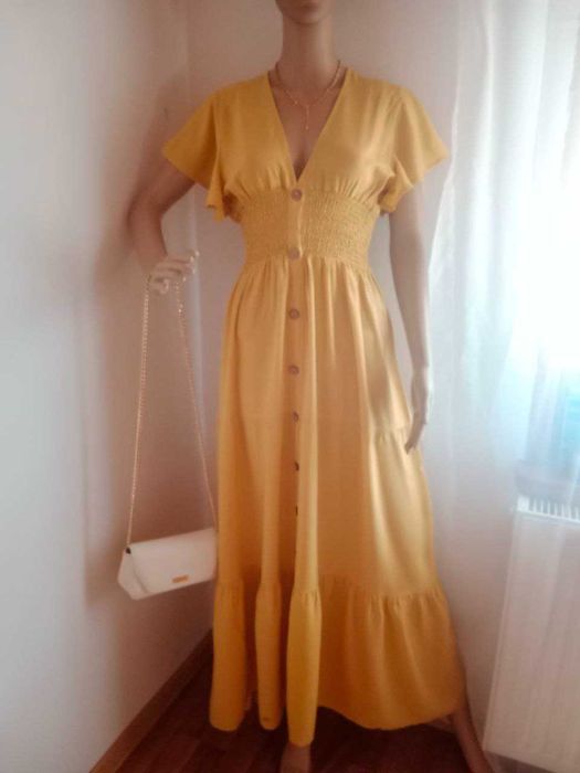 Modna efektowna sukienka