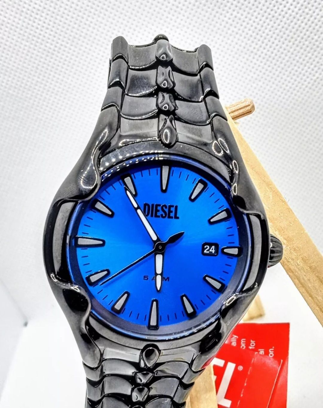 DIESEL Metamorph Vert Mens Blue Dial Watch, Reptilian Black часы.