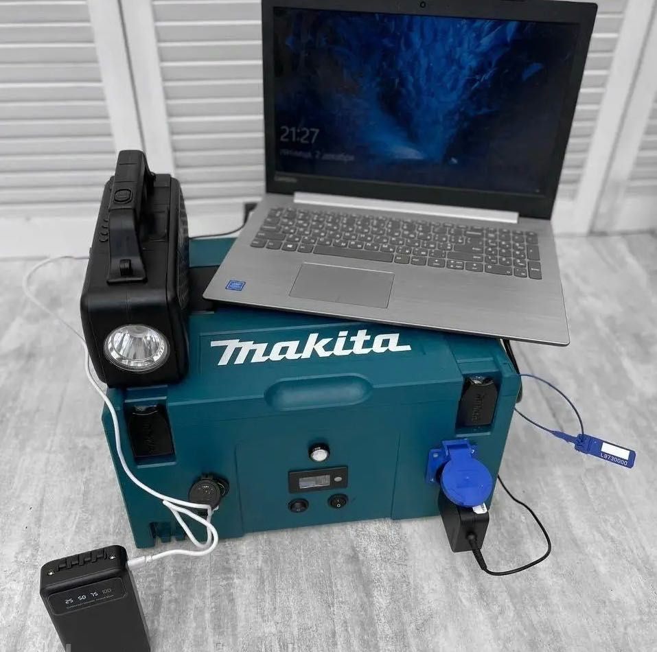 Зовнішній акумулятор портативна електростанція Makita