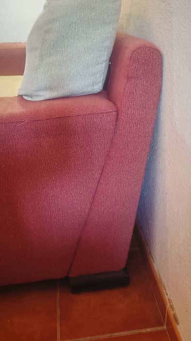 Sofá • 3 lugares // Beje & Bordeaux