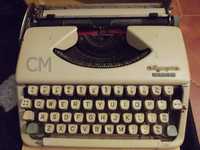 Máquina de escrever olympia splendid 66