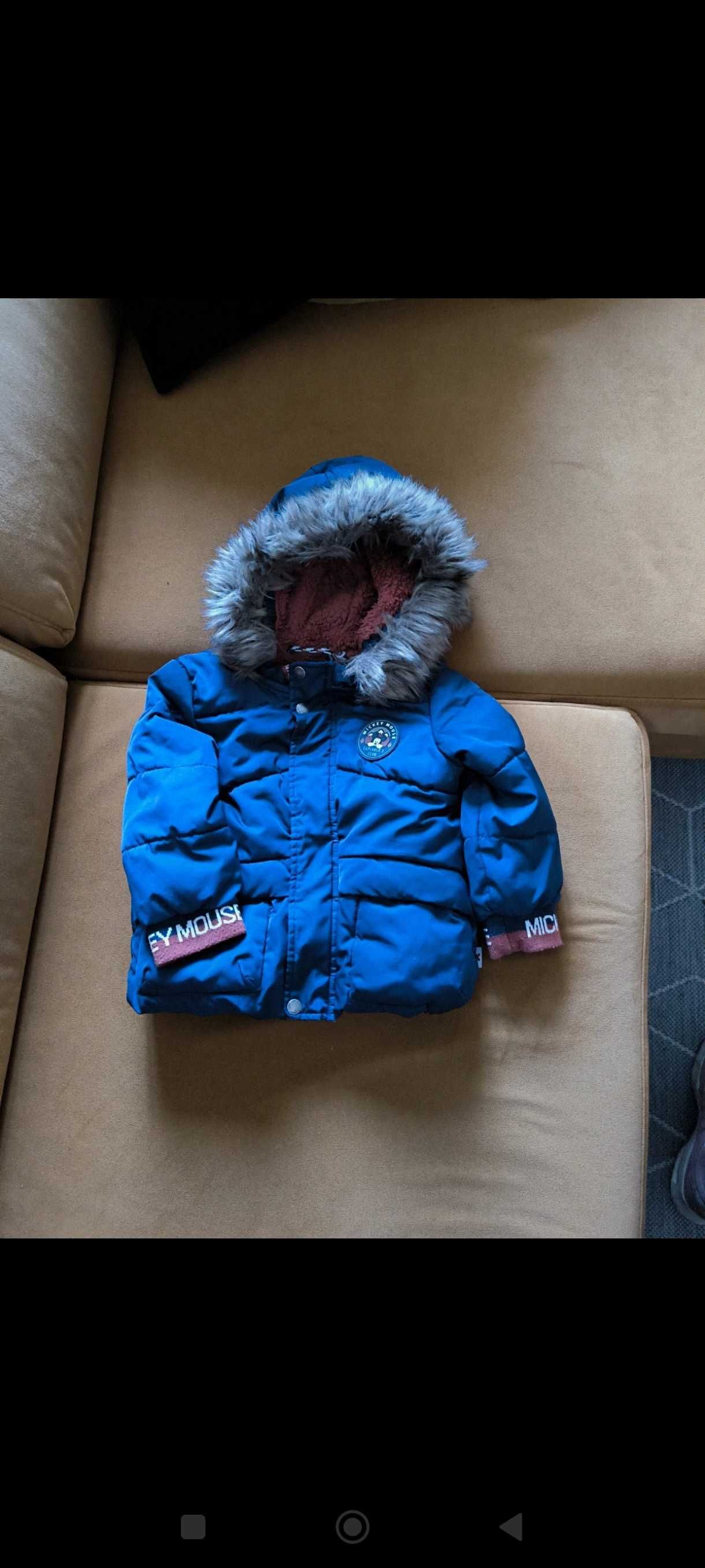 Zimowa kurtka chłopięca Disney C&A r.86 cm