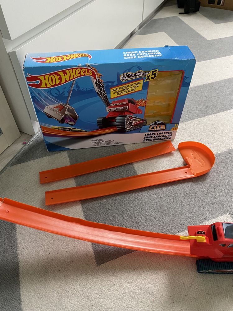 Hot Wheels szalony dźwig  Monster truck