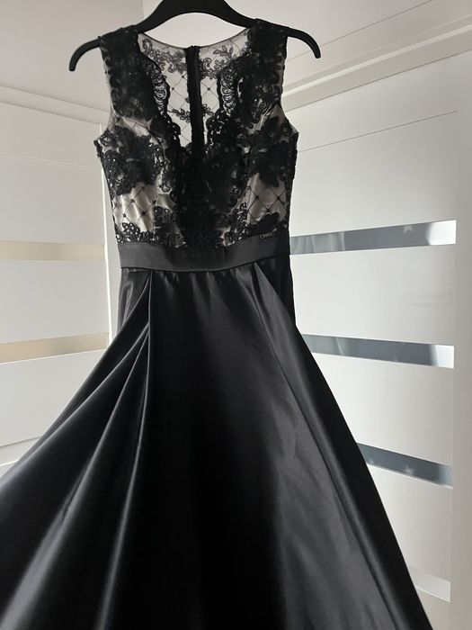 Sukienka na studniówkę z koronką XS S PARISSE