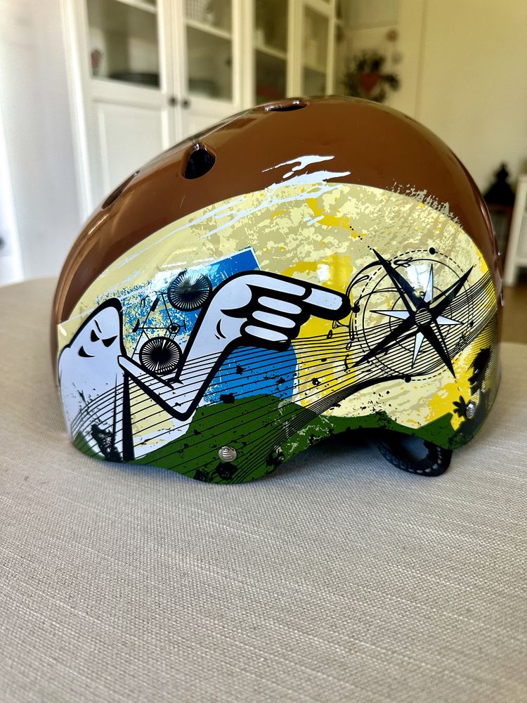 Piekny kask rowerowy Grafika  60-62cm