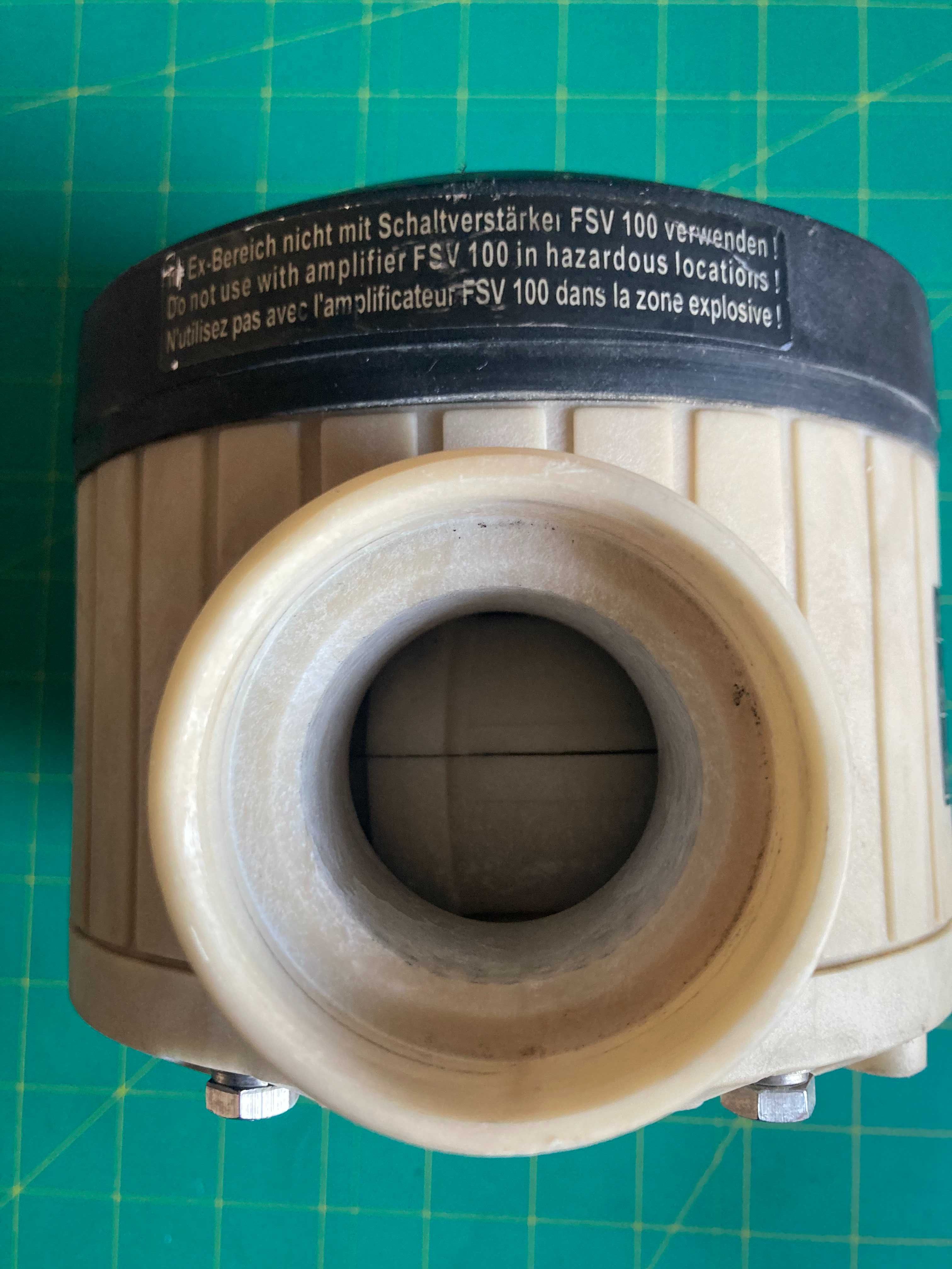 Витратомір лічильник рідини  FLUX FMC 100 ETFE/3/F