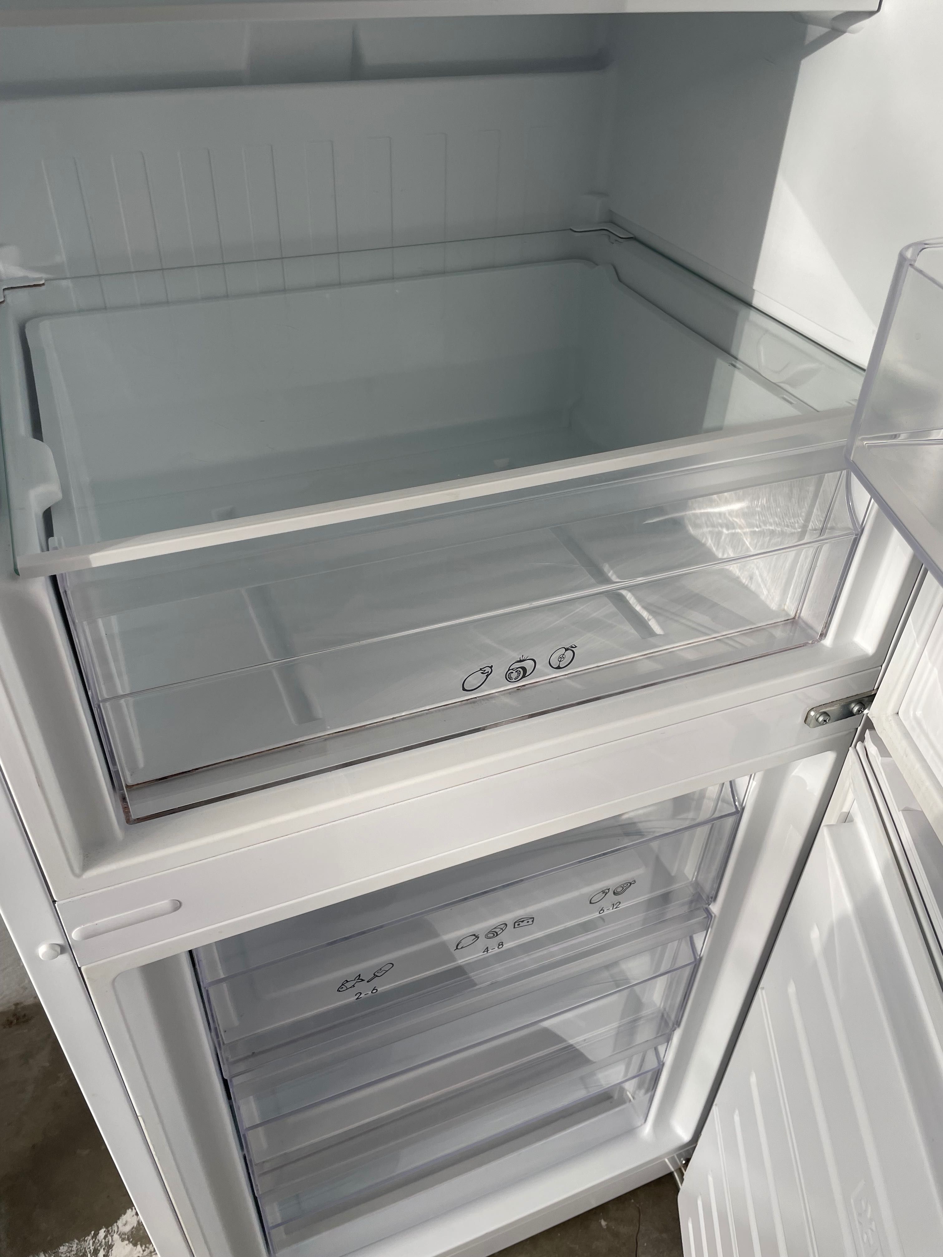 Frigorífico combinado Candy 286l
