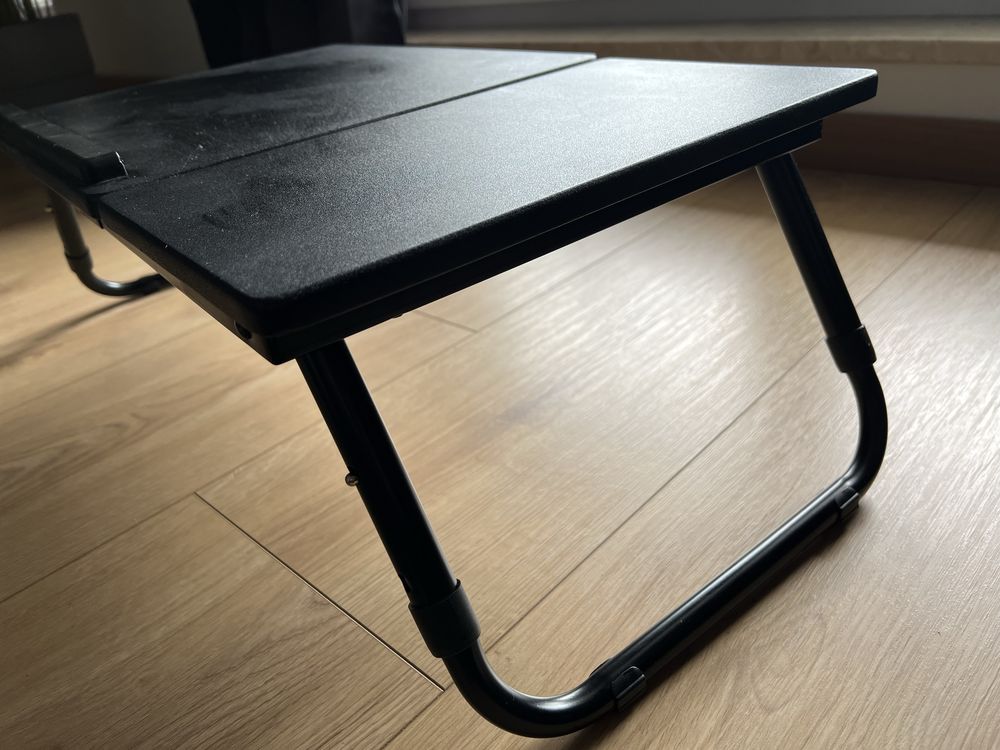 Stolik pod laptop
