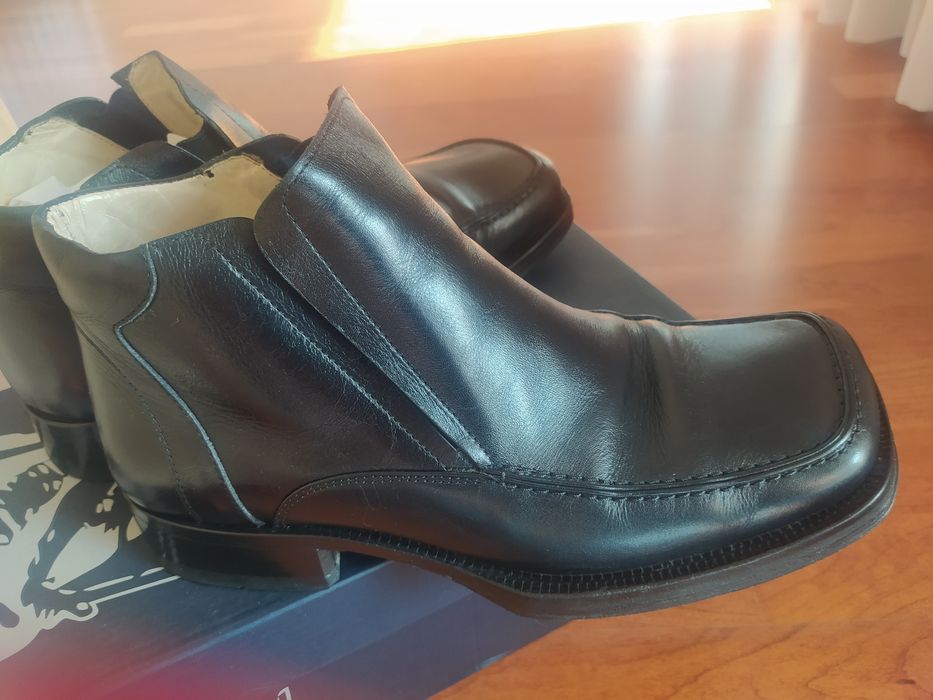 Sapatos em pele da Ala Design