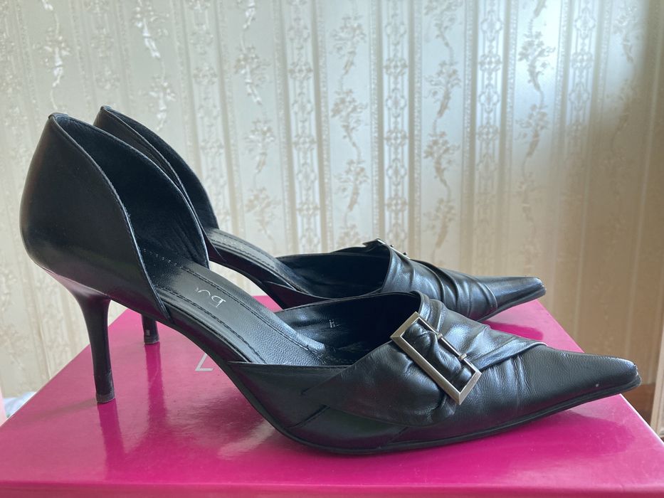 Туфли, босоножки (37 р.)