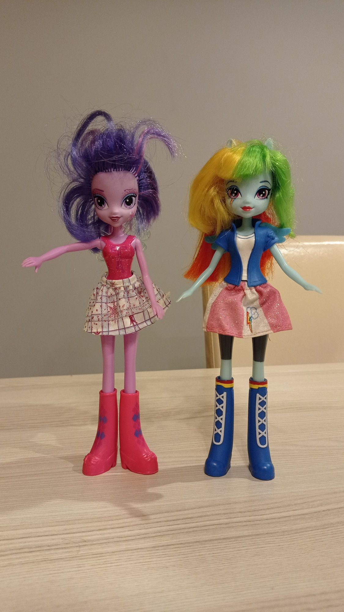 Dwie lalki barbie my little pony - ubranka, buty i skrzydła zdejmowane