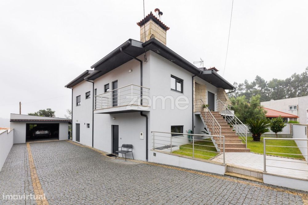 Moradia Individual com dois Andares Independentes, ambos T3 em Tadim.