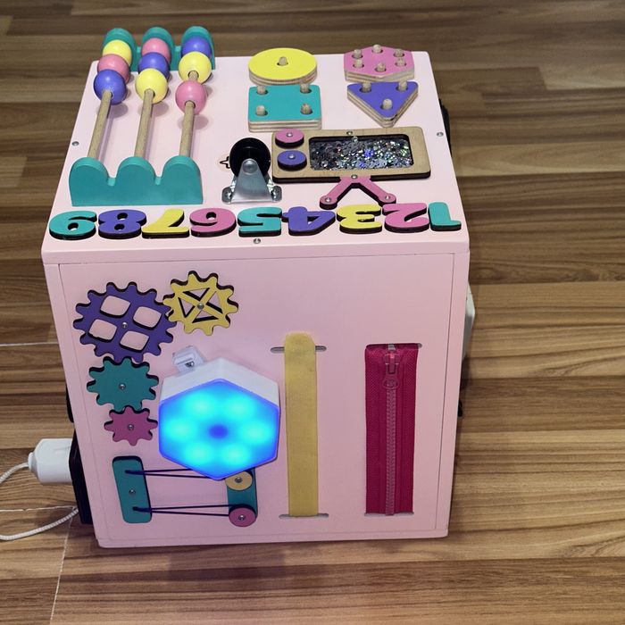 Бізікуб деревʼяний (Space me) зі світлом розмір 25*25*25