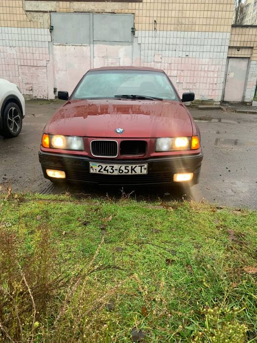 БМВ е36 3 серия 1.8