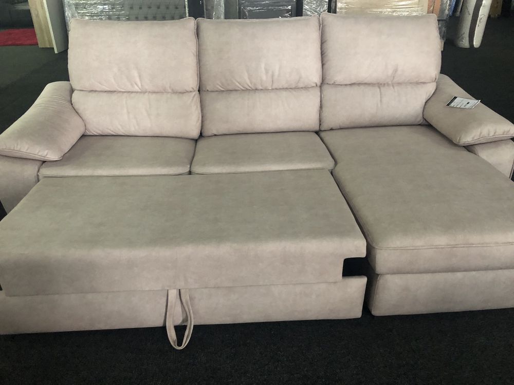 Sofa chaise novo