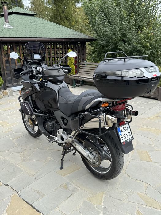 Honda Varadero 1000 rok 2004 przeb 32 000 km