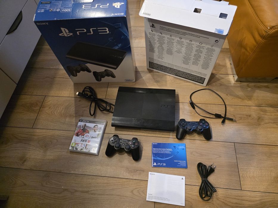 Konsola Sony Playstation 3 Super Slim 500Gb Ps3 + Pudełko + 2 Pady