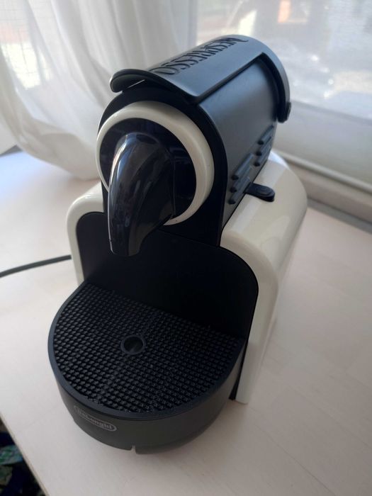 Máquina Nespresso Delongui