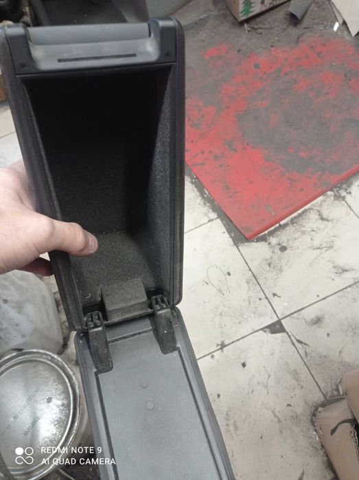 Audi a3 8l0 podłokietnik kompletny