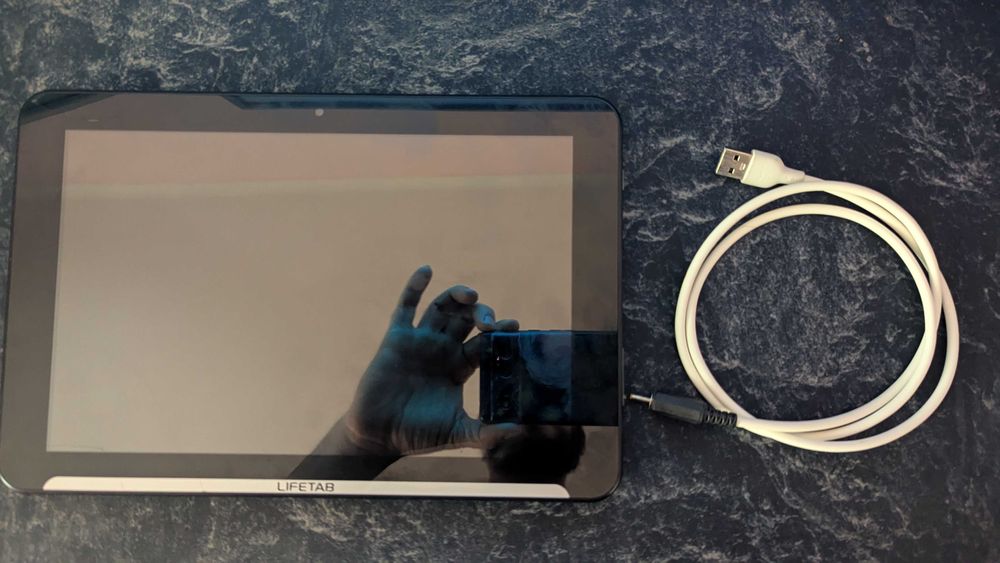Medion LifeTab E10312  1280х800 ‎1GB / 16 GB Android
