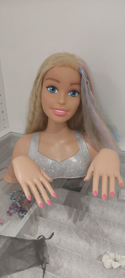Głowa do stylizacji włosów i paznokci Barbie