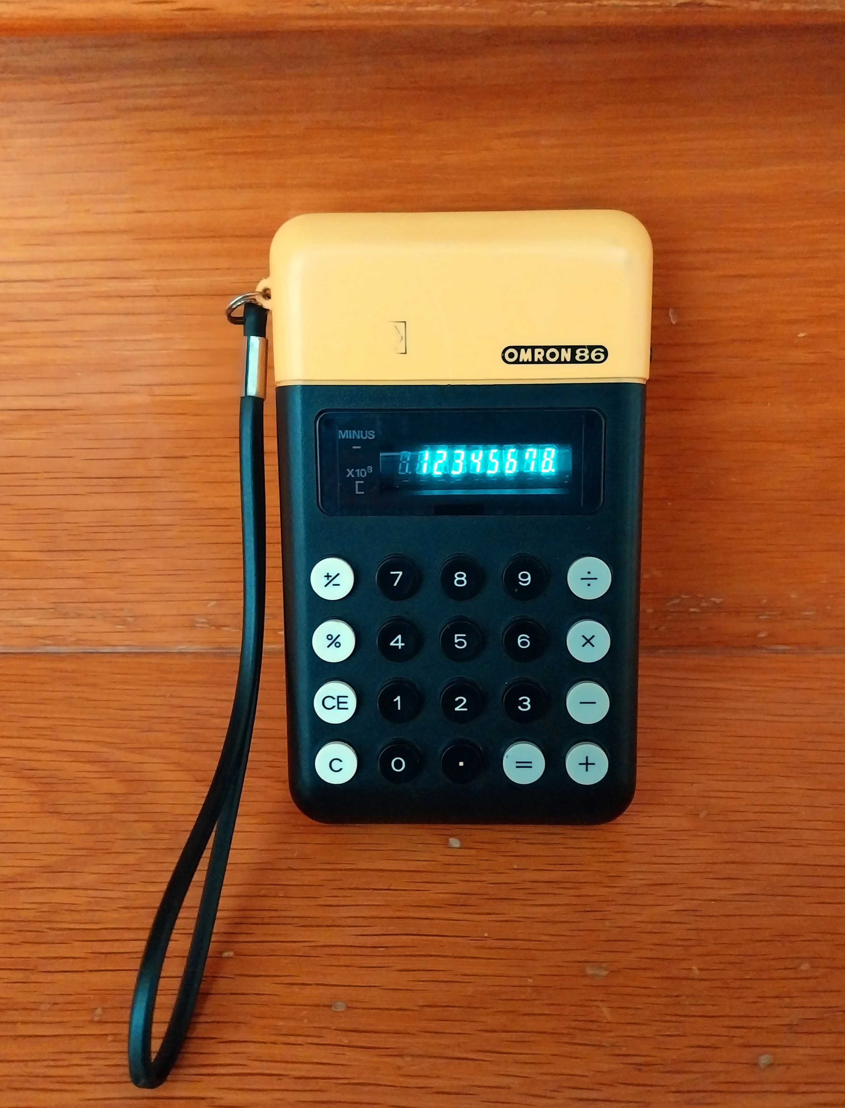 Omron 86 - Calculadora Antiga