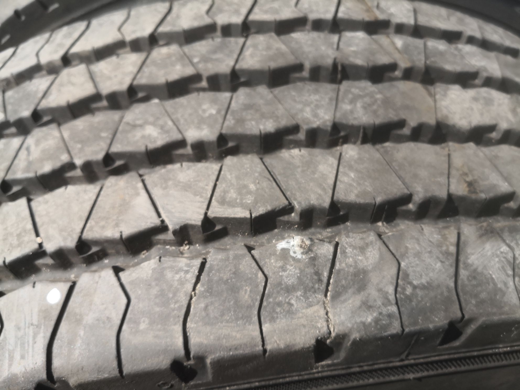 Opony z felgami kola 295/80R22.5 dolble stat