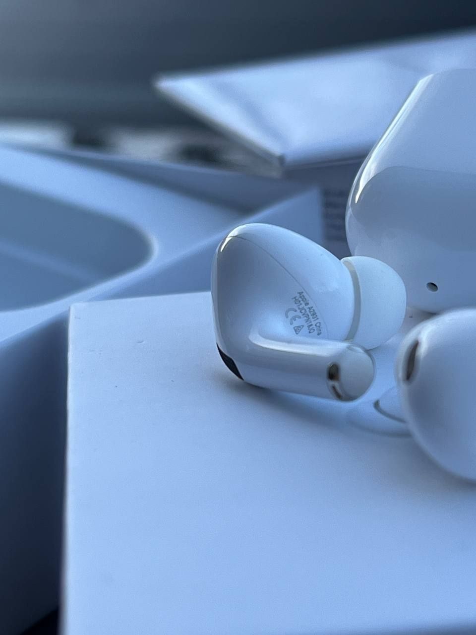 Нашуники AirPods Pro2