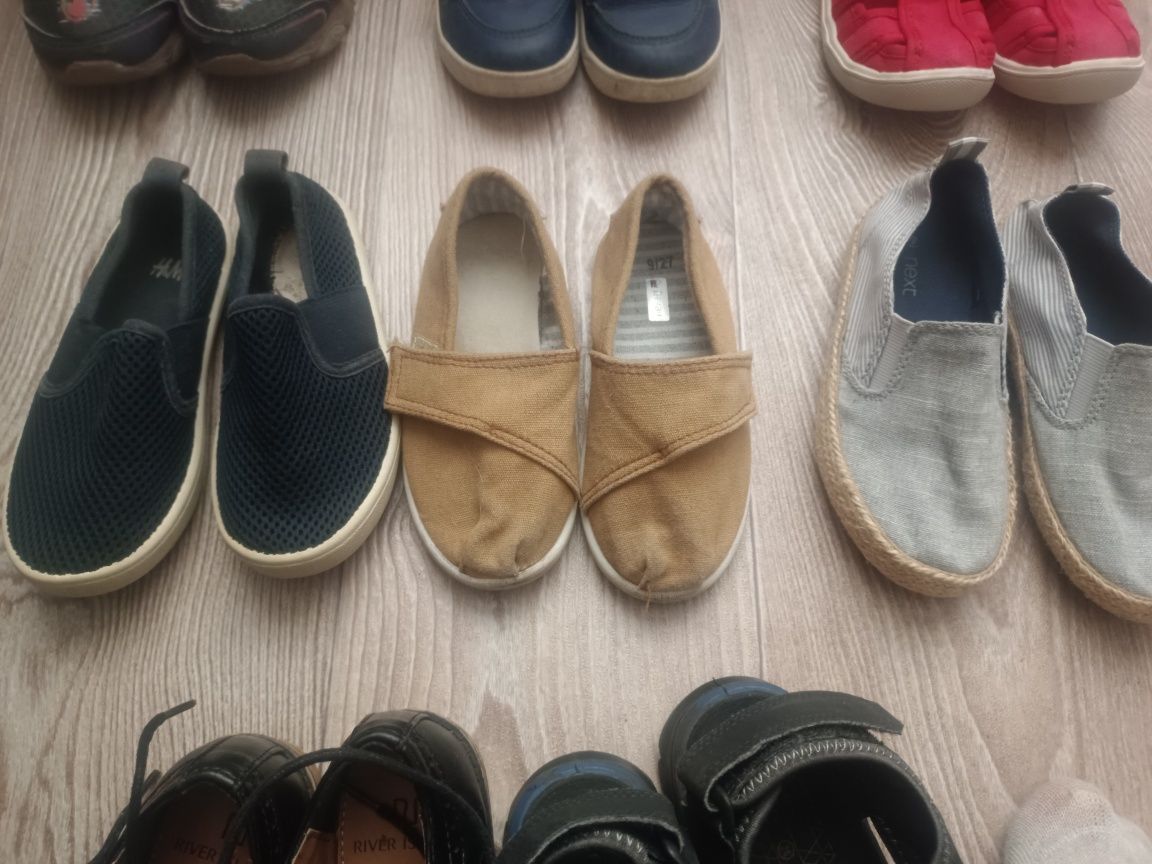 Взуття кросівки босоніжки 25, 26,28 розмір