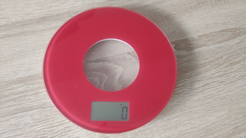 Waga kuchenna Tchibo czerwona