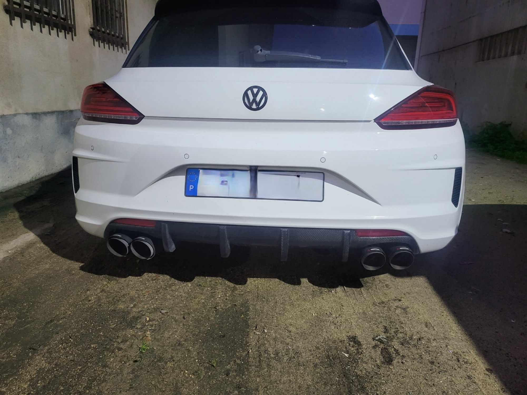 Volkswagen Scirocco 2.0 (full extras R)