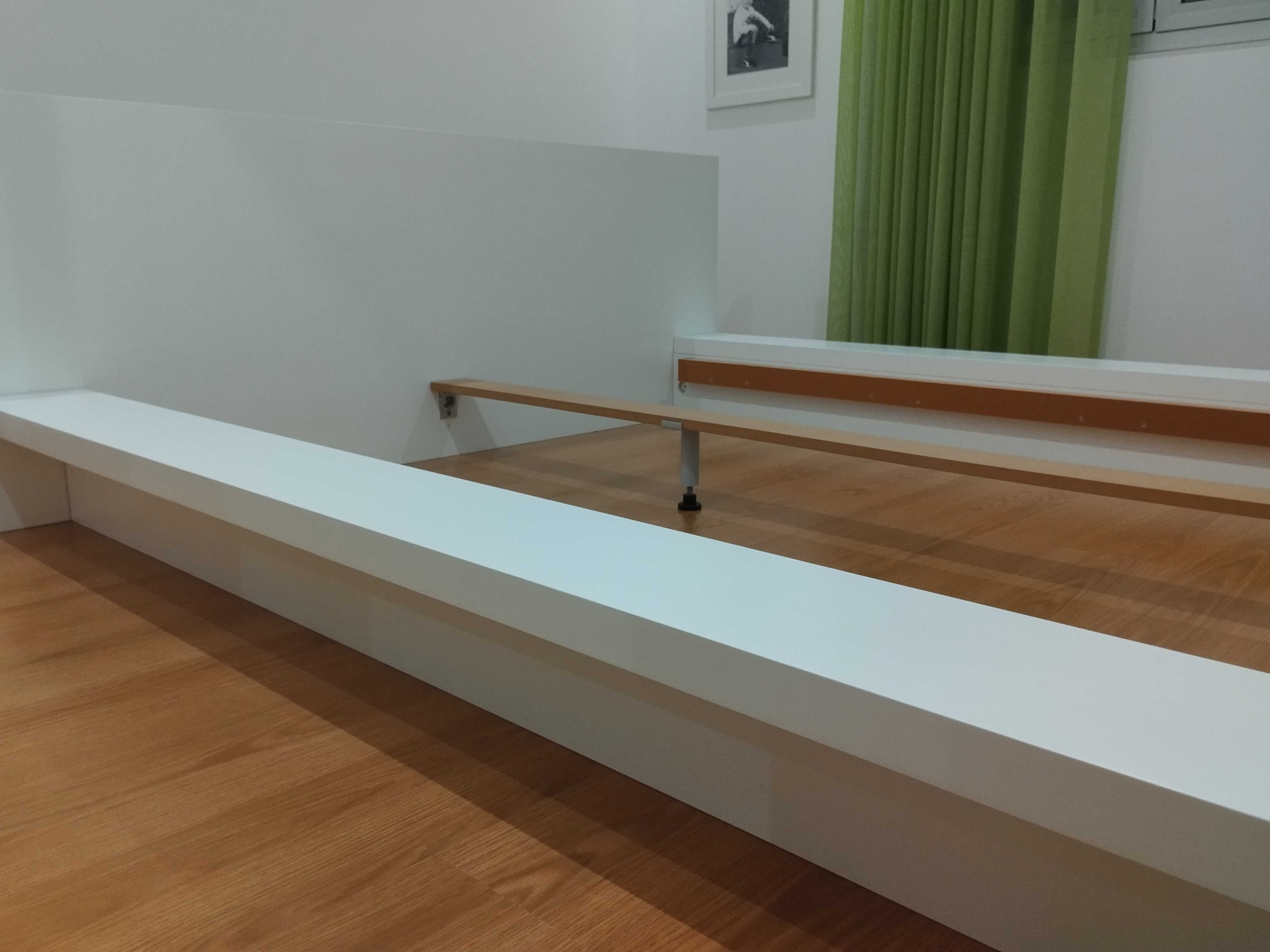 Cama casal  branca