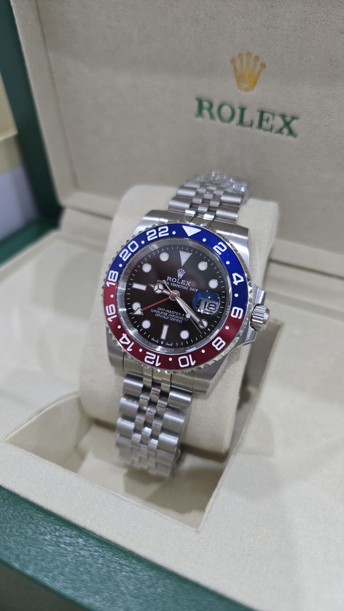 Rolex - Gmt Master II (pepsi - Automatic)
