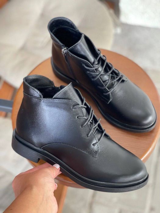 Черевики 39 осінні шкіряні жіночі чорні. Женские осенние ботинки кожа