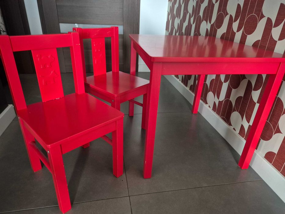 Stolik z krzesełkami IKEA
