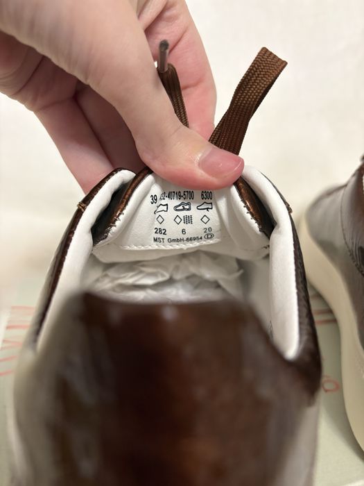 Шкіряні кеди від Bugatti