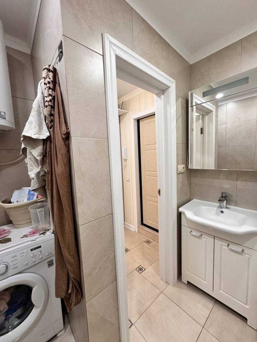 Продам великолепную  3-комн. квартиру /Крымский Бульвар/ 14- Школа