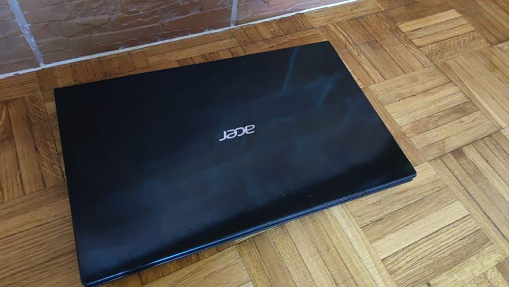 Acer v3 772g i7 4702 , gtx 760 2gb, 7h na baterii