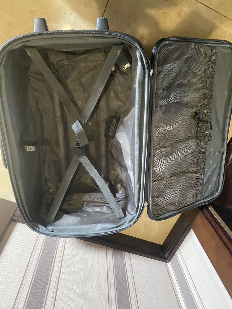 Дорожный чемодан Samsonite