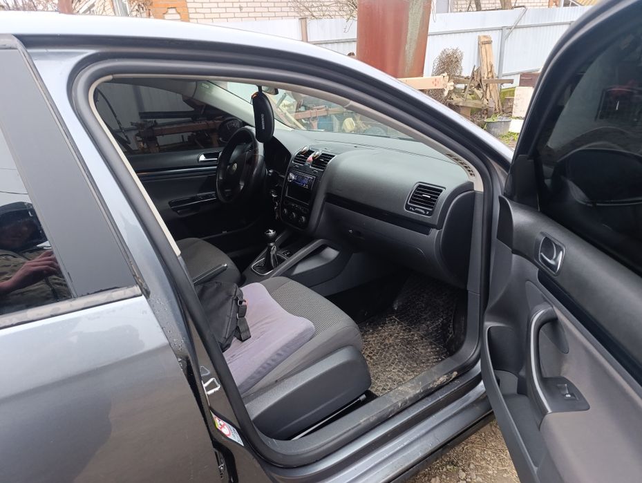 Продам джету       .